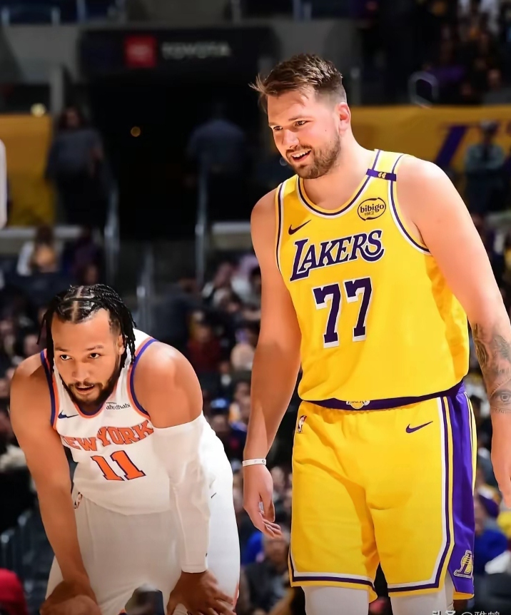 九游app平台关于清晨体能课后，纽约尼克斯扳平良机备战CBA季后赛，质疑声仍在，轮换策略成焦点的信息